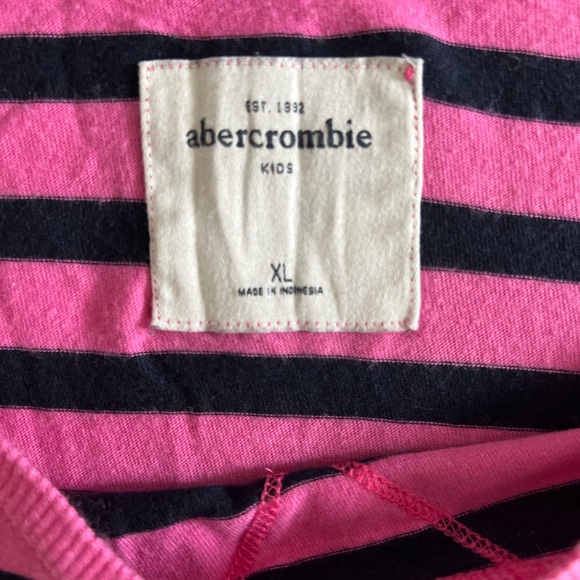 Abercrombie & Fitch Pink and Black Striped Sweater - Picture 5 of 10
